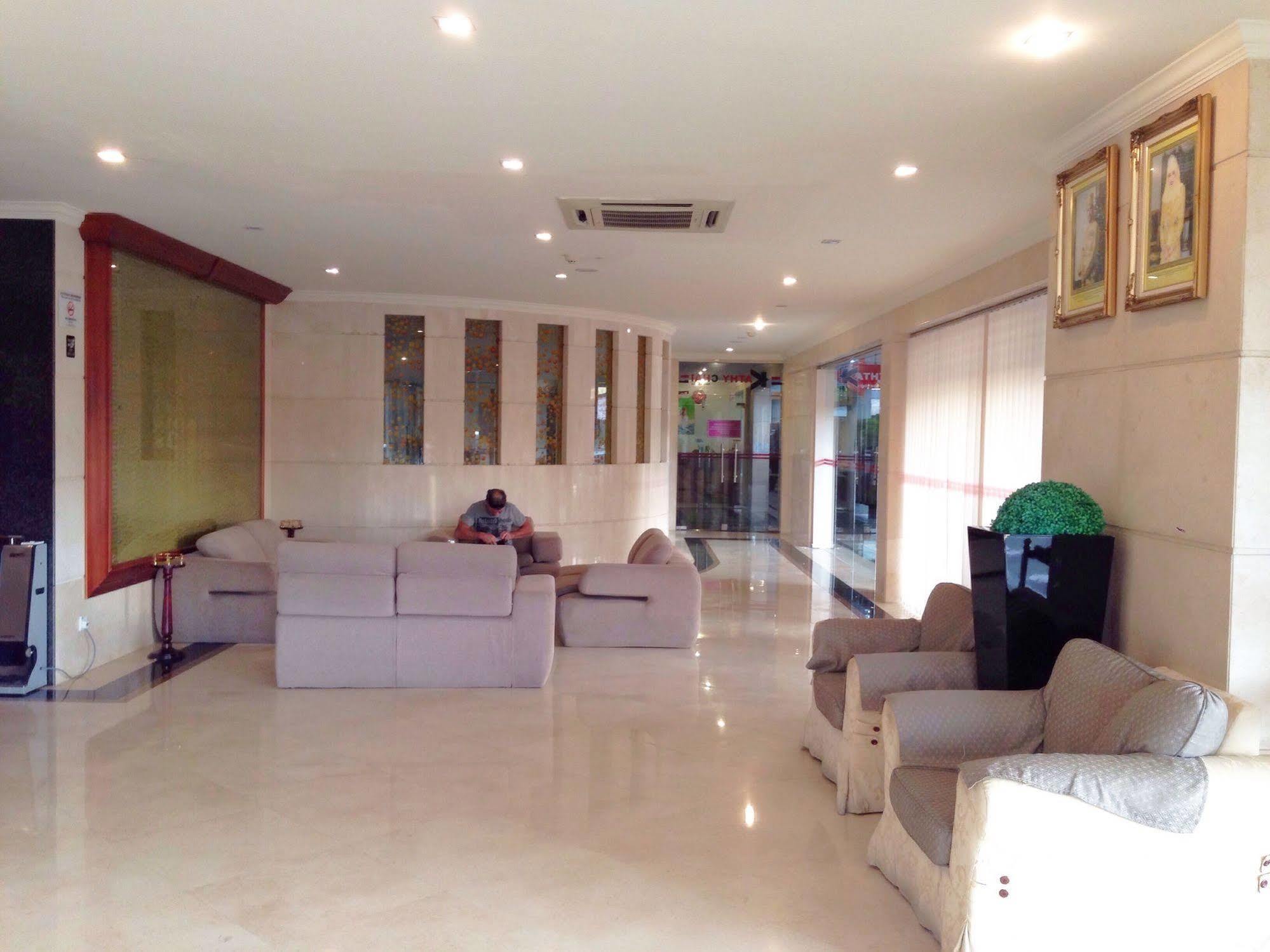 Palm Garden Hotel Brunei Bandar Seri Begawan Exterior foto