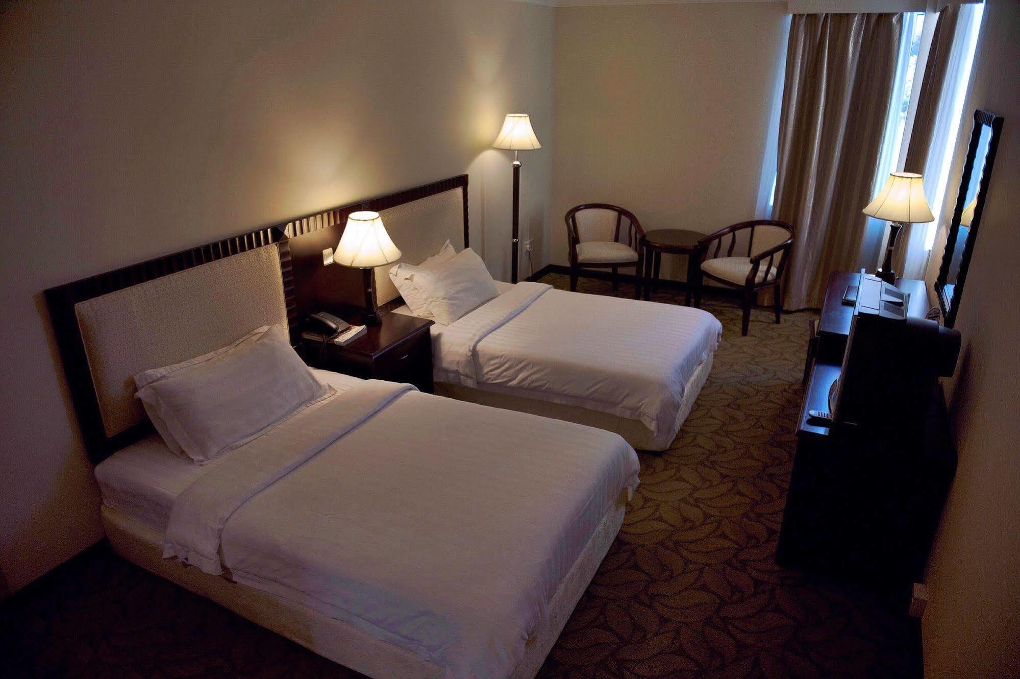 Palm Garden Hotel Brunei Bandar Seri Begawan Exterior foto